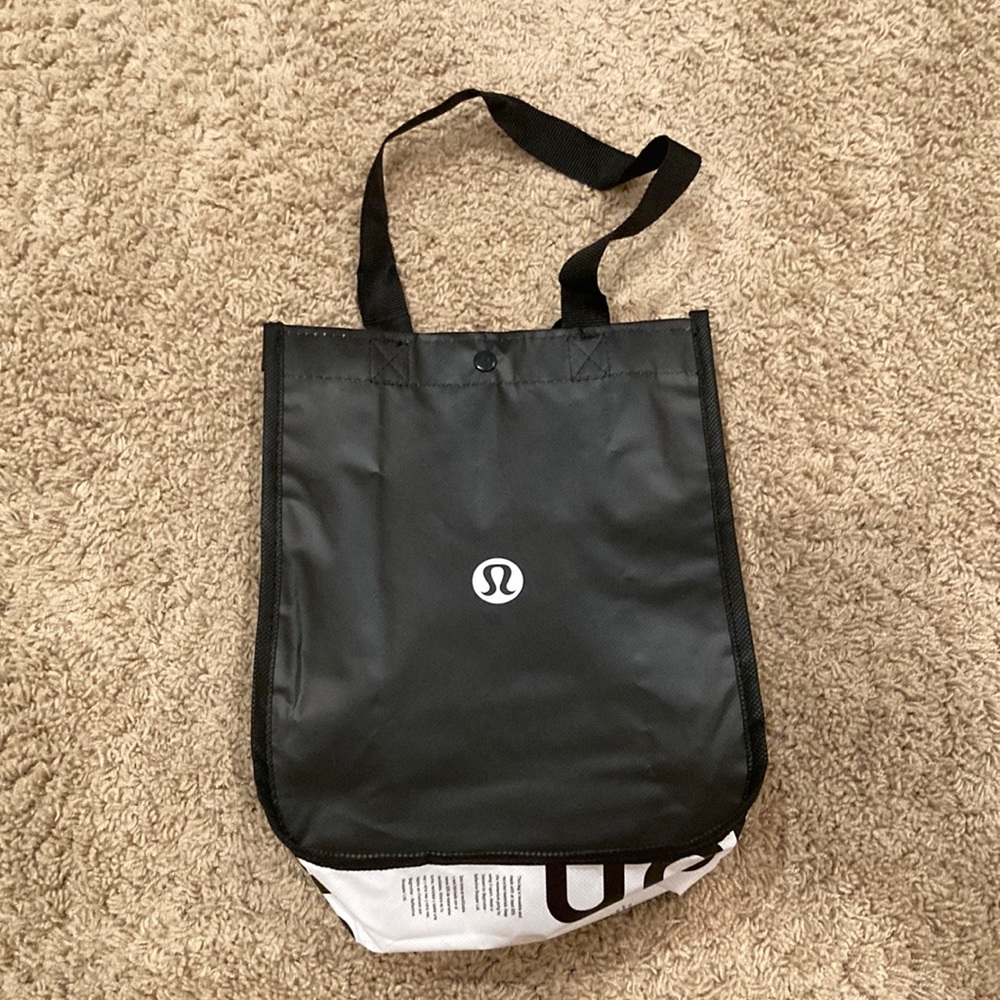 lululemon bag